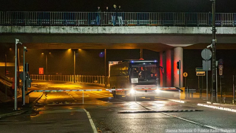 Первый автобус в пункте пропуска Бобровники-Берестовица. Фото: Polskie Radio Bialystok 