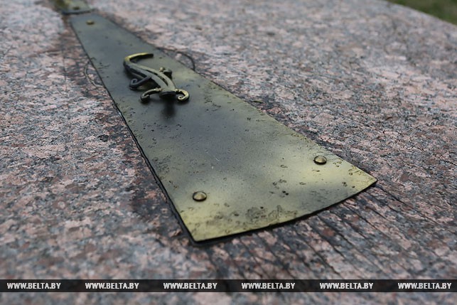 На Августовском канале открыли восстановленные 200-летние солнечные часы