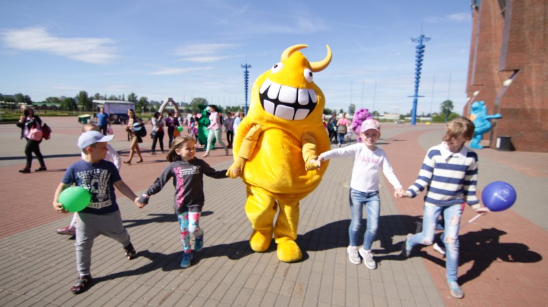 Бонстики ищут юных певцов и художников: стартовал творческий конкурс для детей