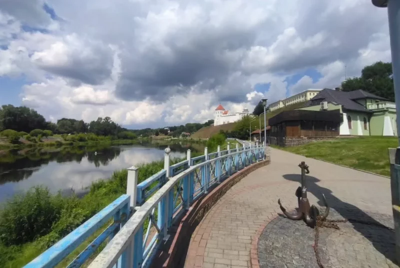 На набережной источников и колодцев нет. Фото: Гродненская пивная лига