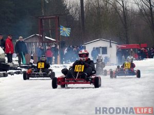 Колеса над землей, рев мотора на всю парковку: в Гродно прошел четвертый этап автоджимханы Колеса над землей, рев мотора на всю парковку: в Гродно прошел четвертый этап автоджимханы