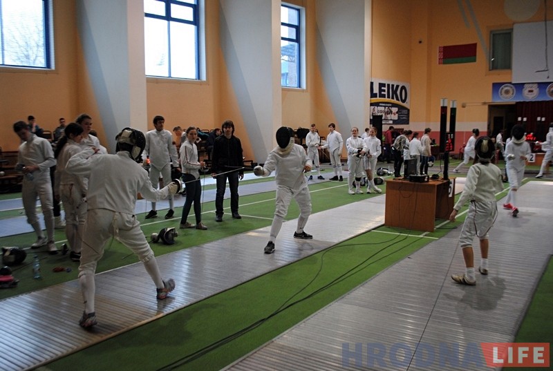 Скрестить шпаги приехали в Гродно представители трех стран Скрестить шпаги приехали в Гродно представители трех стран