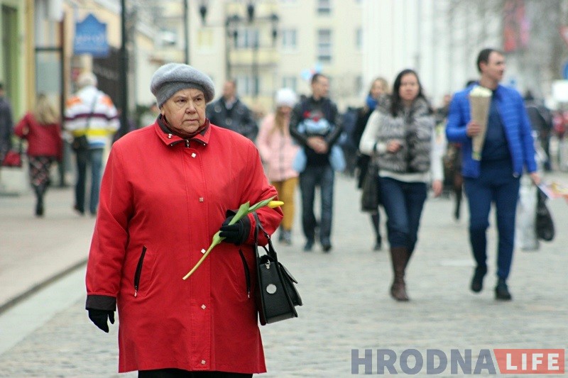 Гродненцы на улицах города 8 марта 2017 Гродненцы на улицах города 8 марта 2017