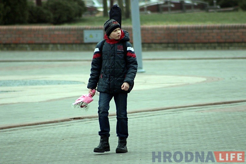 Гродненцы на улицах города 8 марта 2017 Гродненцы на улицах города 8 марта 2017