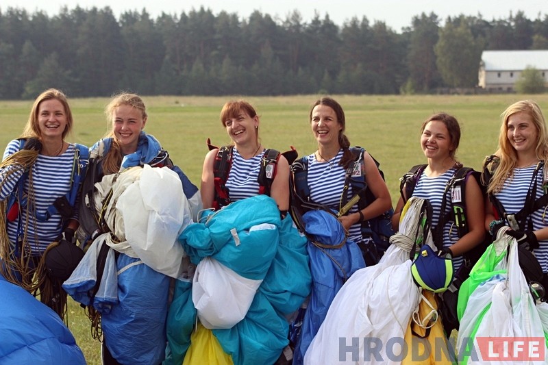 Гродненские десантники и разведчики отмечают День ВДВ Гродненские десантники и разведчики отмечают День ВДВ