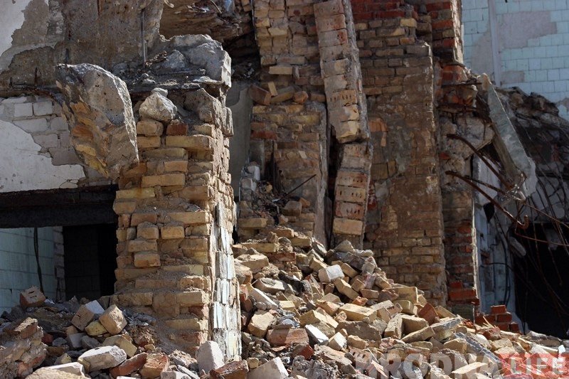 Бывший Гродненский кожевенный завод на Горновых пошел под снос Бывший Гродненский кожевенный завод на Горновых пошел под снос