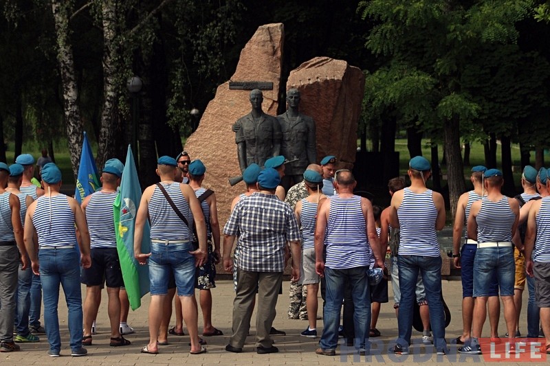 Гродненские десантники и разведчики отмечают День ВДВ Гродненские десантники и разведчики отмечают День ВДВ