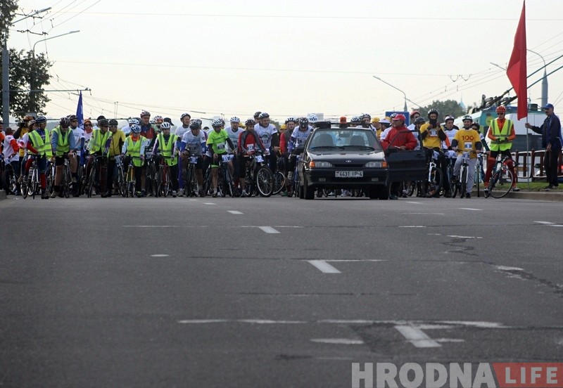 В Гродно стартовал профсоюзный велопробег с участниками из Беларуси и Литвы В Гродно стартовал профсоюзный велопробег с участниками из Беларуси и Литвы