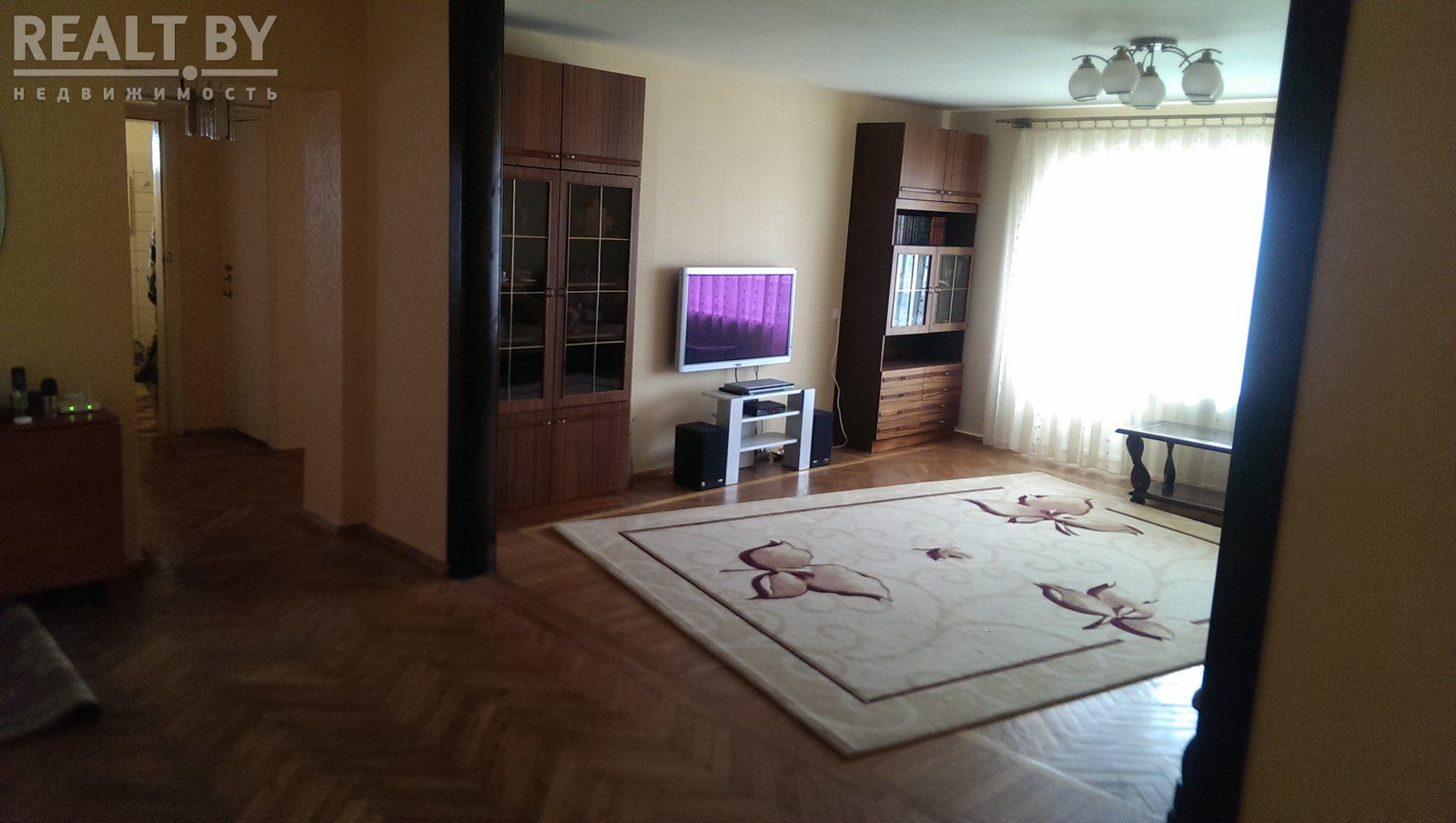 В старинном доме и с окном в ванной. Самая дорогая "вторичка" Гродно В старинном доме и с окном в ванной. Самая дорогая "вторичка" Гродно