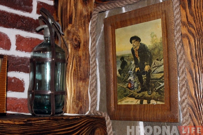 «Не все поймут, но многие вспомнят». Гродненская семья открывает в Коробчицах бар «Товарищ», где можно "вернуться" в СССР «Не все поймут, но многие вспомнят». Гродненская семья открывает в Коробчицах бар «Товарищ», где можно "вернуться" в СССР