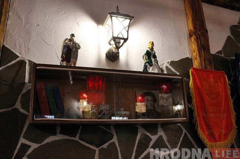 «Не все поймут, но многие вспомнят». Гродненская семья открывает в Коробчицах бар «Товарищ», где можно "вернуться" в СССР «Не все поймут, но многие вспомнят». Гродненская семья открывает в Коробчицах бар «Товарищ», где можно "вернуться" в СССР