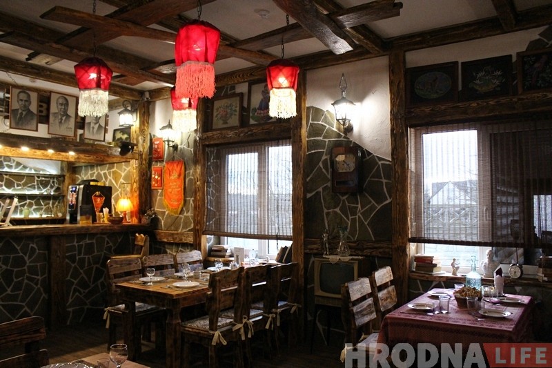 «Не все поймут, но многие вспомнят». Гродненская семья открывает в Коробчицах бар «Товарищ», где можно "вернуться" в СССР «Не все поймут, но многие вспомнят». Гродненская семья открывает в Коробчицах бар «Товарищ», где можно "вернуться" в СССР