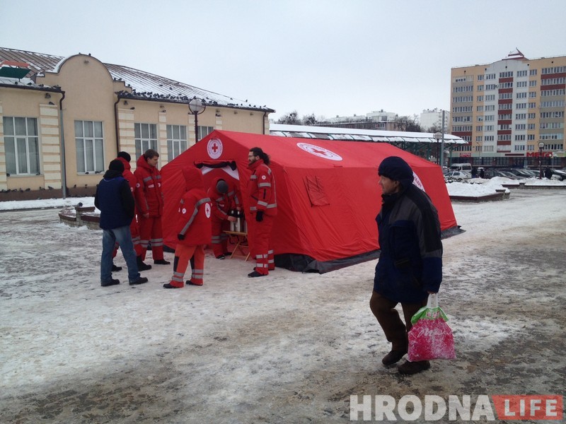 Не дождались морозов: около автовокзала бесплатно раздают чай, супы и пюре Не дождались морозов: около автовокзала бесплатно раздают чай, супы и пюре