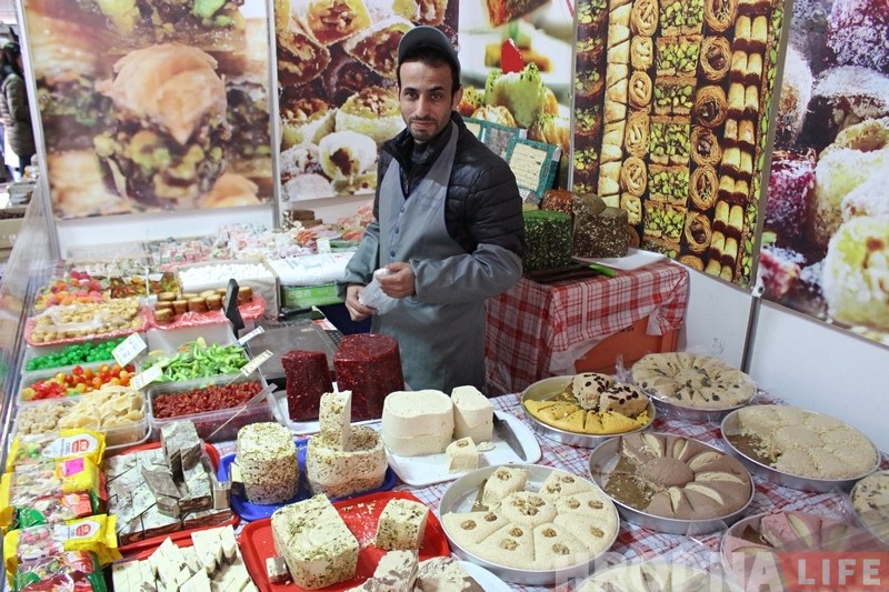 Ярмарка "КРЯК" открылась в Гродно: шубы, обувь, постельное - все дешево! А NaviBand бесплатно Ярмарка "КРЯК" открылась в Гродно: шубы, обувь, постельное - все дешево! А NaviBand бесплатно