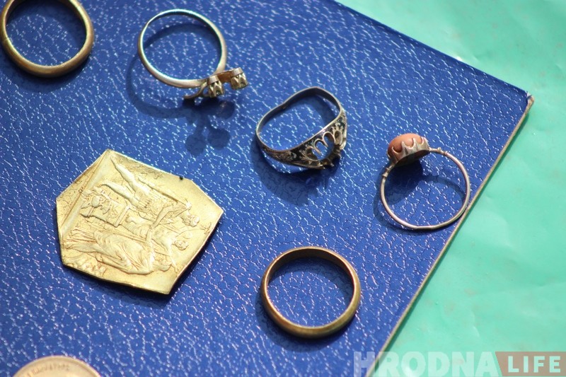 В центре Гродно нашли еврейский клад времен Второй мировой В центре Гродно нашли еврейский клад времен Второй мировой