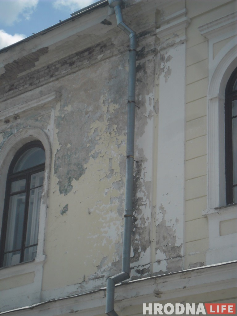 Реставрация по-гродненски: как довести здание до катастрофы, а после героически его восстанавливать Реставрация по-гродненски: как довести здание до катастрофы, а после героически его восстанавливать