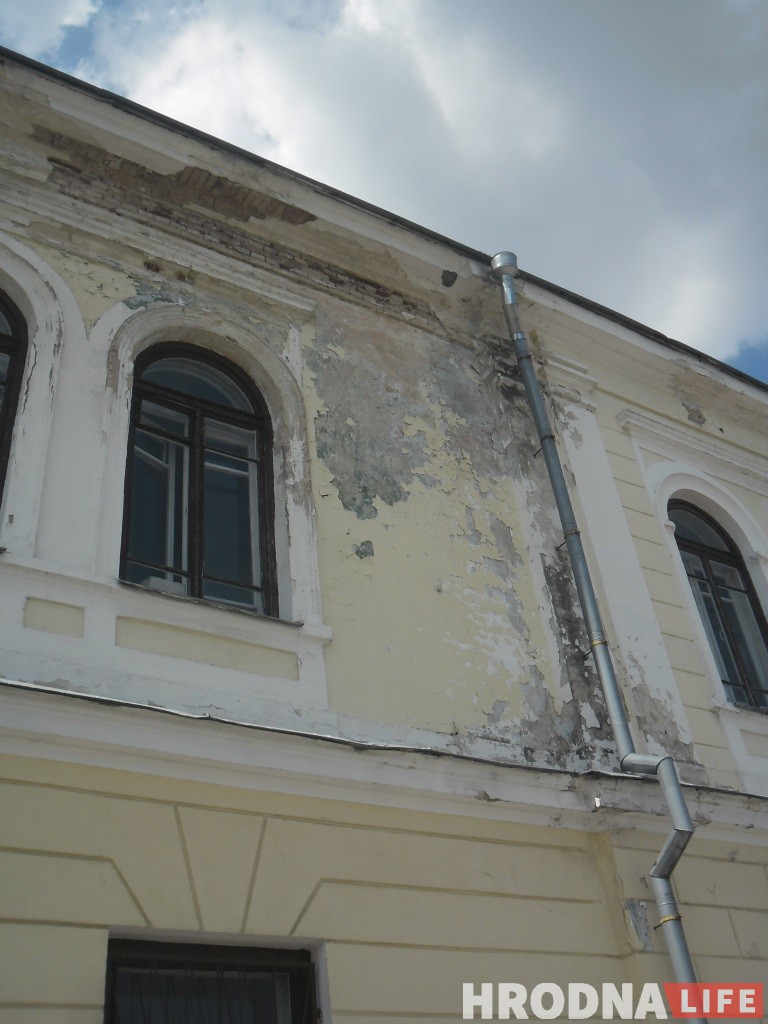 Реставрация по-гродненски: как довести здание до катастрофы, а после героически его восстанавливать Реставрация по-гродненски: как довести здание до катастрофы, а после героически его восстанавливать