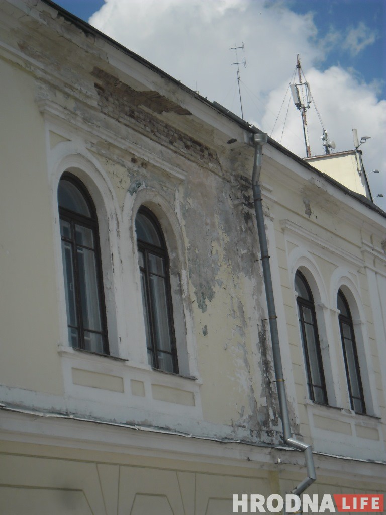 Реставрация по-гродненски: как довести здание до катастрофы, а после героически его восстанавливать Реставрация по-гродненски: как довести здание до катастрофы, а после героически его восстанавливать