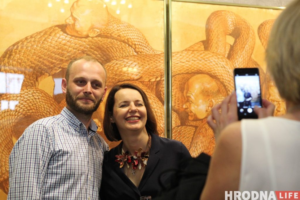 "Место, куда захочется возвращаться". Галерея "У майстра" открылась после ремонта