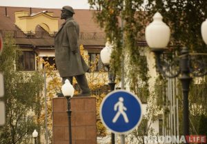 «Гродненские ангелы» спустились с небес на кладбище. Там прошла презентация книги Светланы Нестеренко