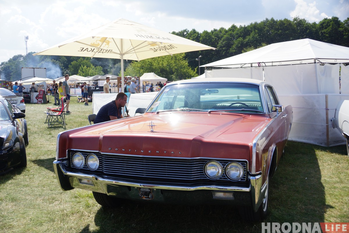 SunDay 2018: Гродненцы хвалили машины, соревновались в конкурсах и делали селфи (фото) SunDay 2018: Гродненцы хвалили машины, соревновались в конкурсах и делали селфи (фото)