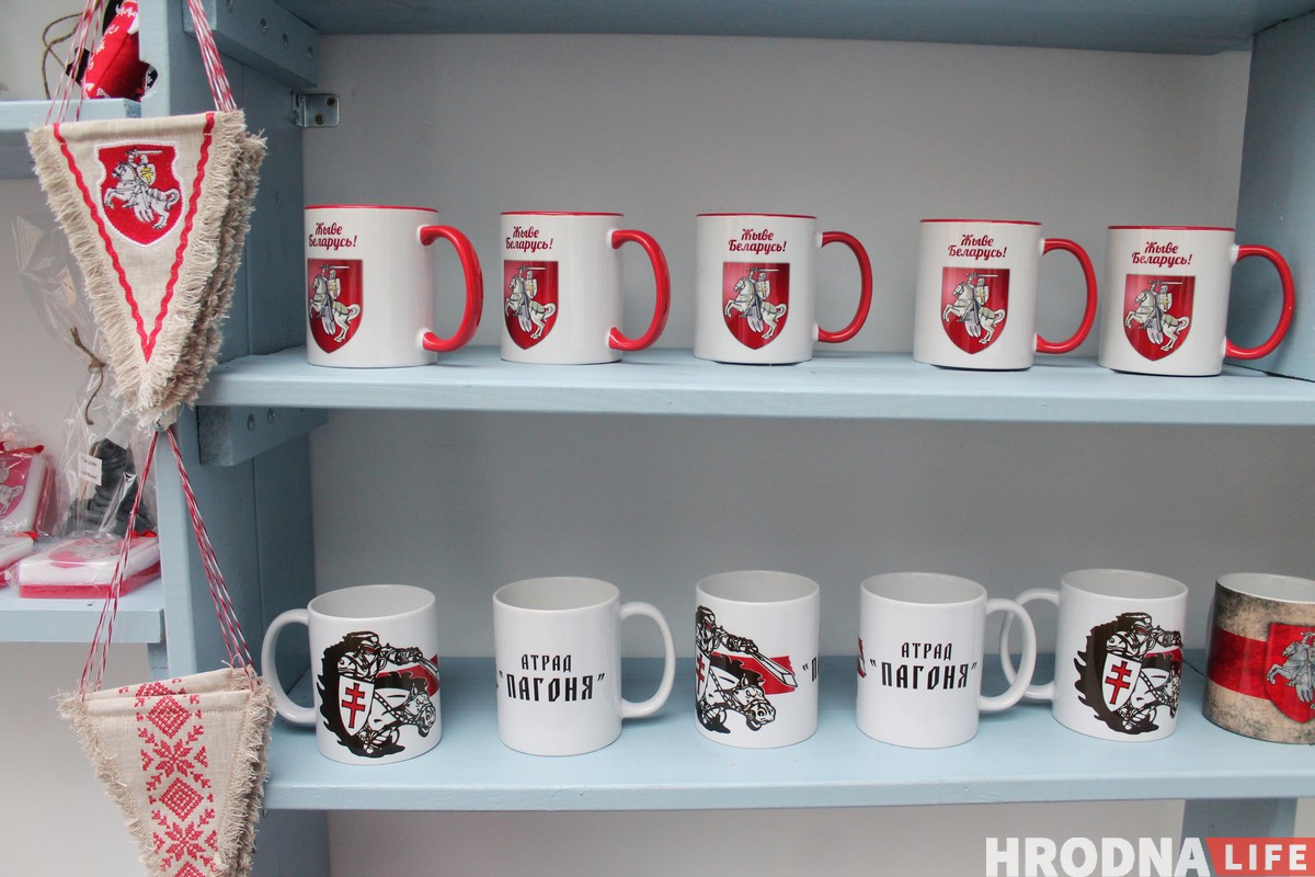 В Гродно открылась “Адметнасць” – магазин с национальной символикой В Гродно открылась “Адметнасць” – магазин с национальной символикой
