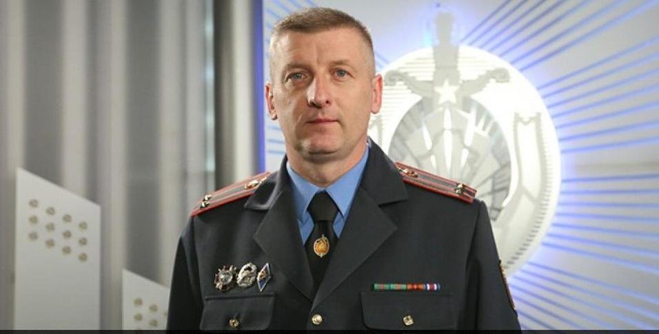 За скандал с минским городовым уволен пресс-секретарь МВД. Он говорит, что ушел сам За скандал с минским городовым уволен пресс-секретарь МВД. Он говорит, что ушел сам