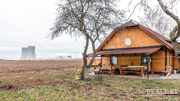 "Место здесь хорошее". В Островце открыли хостел с видом на БелАЭС "Место здесь хорошее". В Островце открыли хостел с видом на БелАЭС