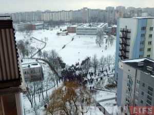 В гимназии №9 экстренно эвакуировали школьников и учителей