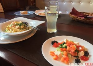 Вкусно, но не очень быстро. Проверяем ужин в гастро-баре Werden