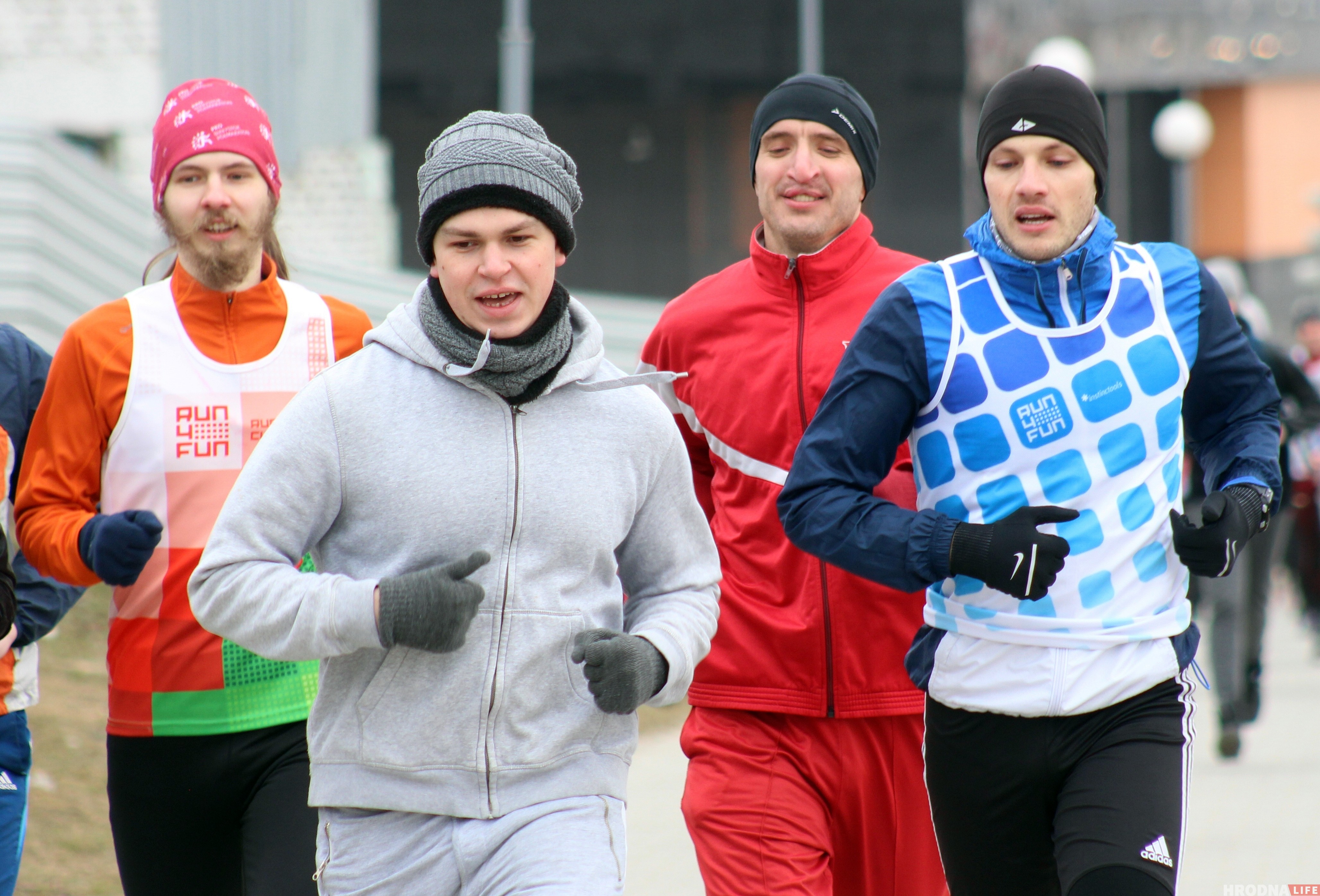 Вышли из спячки: гродненские любители бега пробежали вокруг Гродно Вышли из спячки: гродненские любители бега пробежали вокруг Гродно