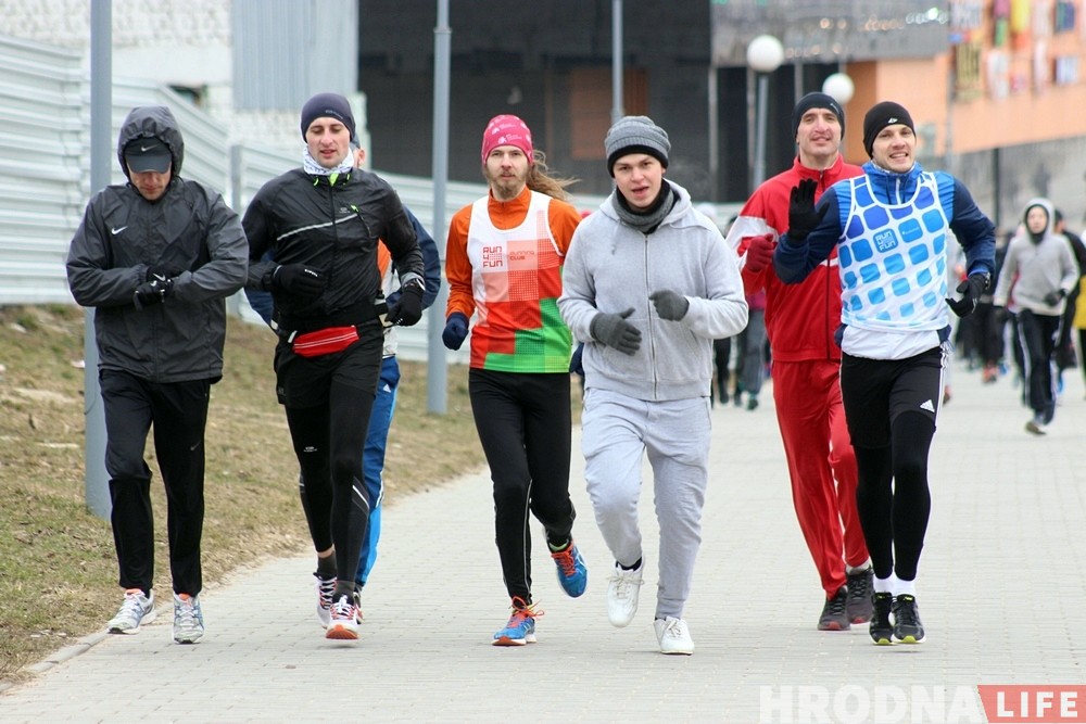 Вышли из спячки: гродненские любители бега пробежали вокруг Гродно Вышли из спячки: гродненские любители бега пробежали вокруг Гродно