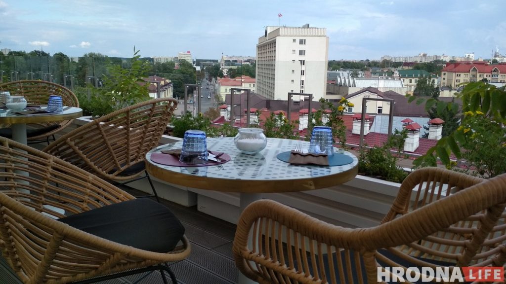 Обзорная площадка на крыше универмага снова заработала. Когда откроется кафе?