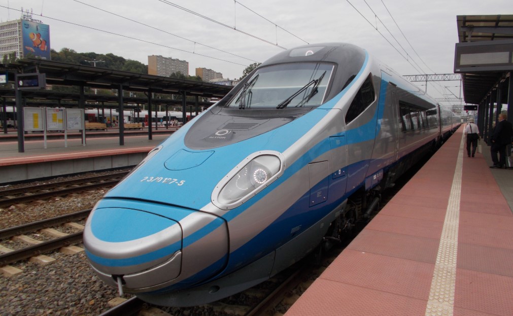 Из Белостока до Варшавы за час: в Польше снова будут модернизировать железную дорогу Из Белостока до Варшавы за час: в Польше снова будут модернизировать железную дорогу