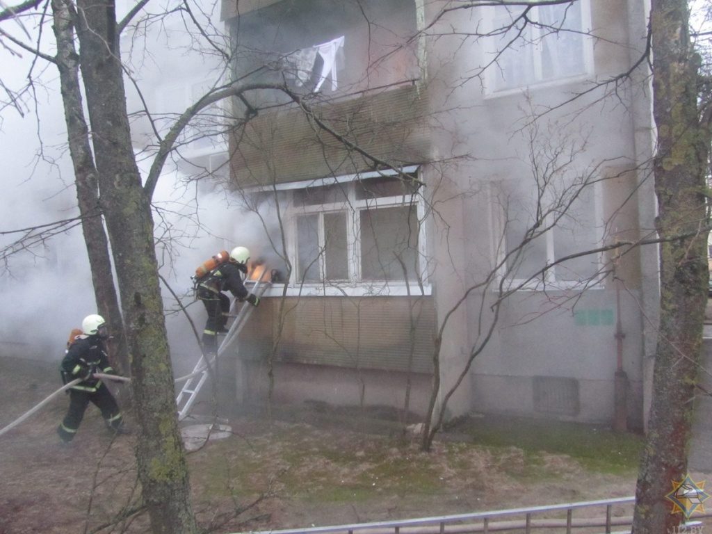 Подробности о горевшей квартире в Гродно: хозяин в реанимации