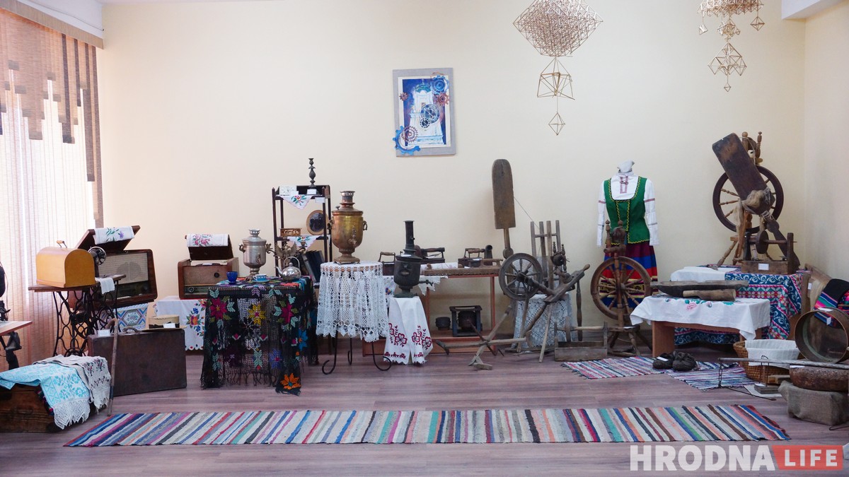 "А вы думали - обычный спальник". Единственная экскурсия Феста экскурсоводов за пределами центра прошла на Девятовке "А вы думали - обычный спальник". Единственная экскурсия Феста экскурсоводов за пределами центра прошла на Девятовке