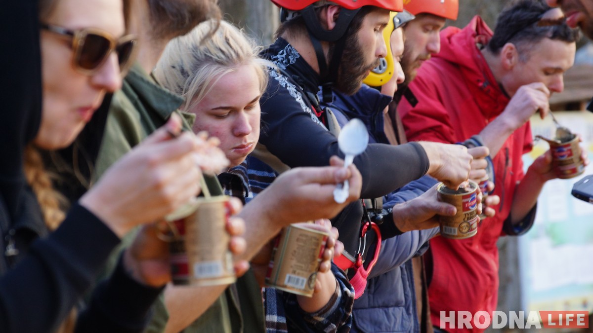 Неманская весна-2019: Безумный Макс разбудил туристов-водников от спячки и накормил тушенкой Неманская весна-2019: Безумный Макс разбудил туристов-водников от спячки и накормил тушенкой