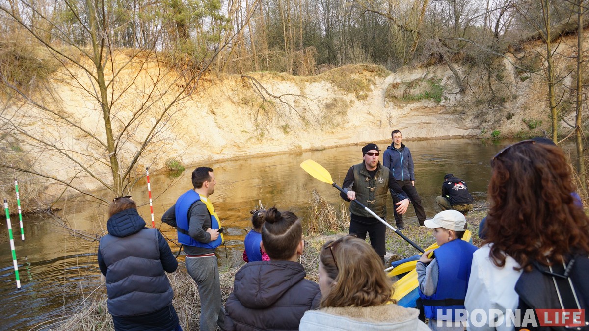 Неманская весна-2019: Безумный Макс разбудил туристов-водников от спячки и накормил тушенкой Неманская весна-2019: Безумный Макс разбудил туристов-водников от спячки и накормил тушенкой