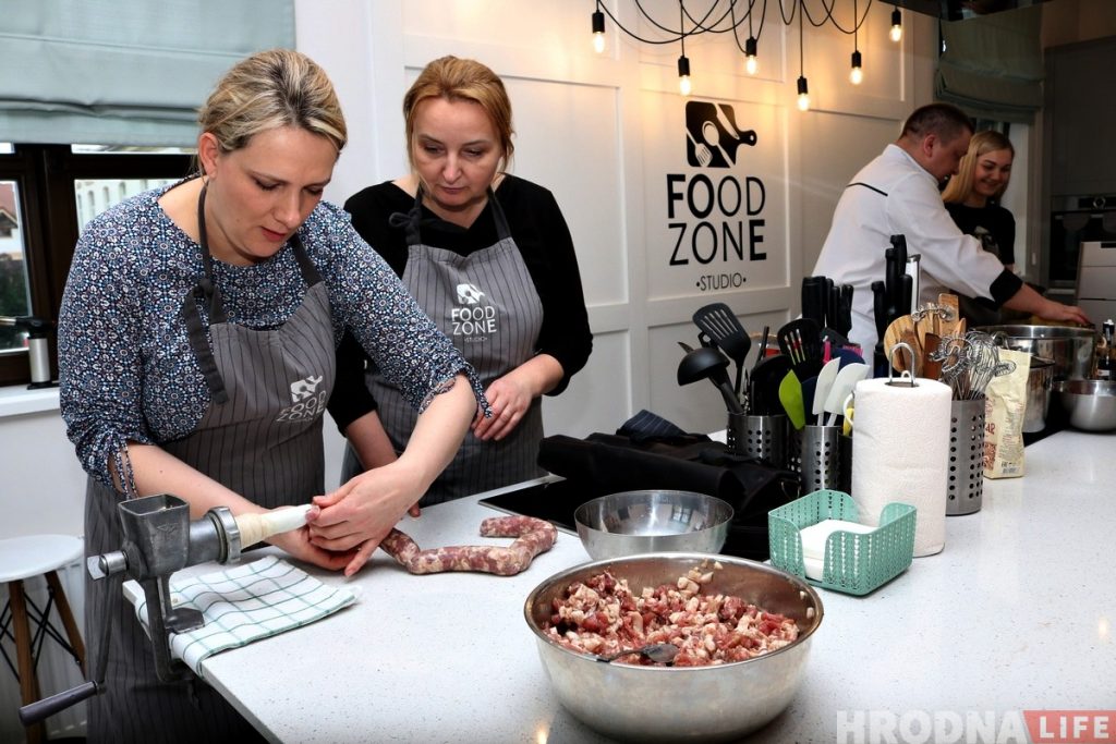 «Так понравилось, что вернулся с семьей». Поляков в Гродно привлекает гастротуризм 