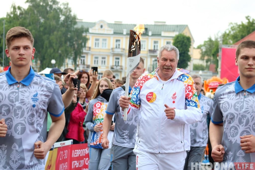 Гродно встретил эстафету огня "Пламя мира" 