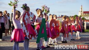 Сезон концертов у ротонды открыли ко Дню Победы