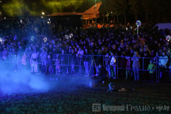 День Победы завершился на Кургане Славы фейерверком и пробками День Победы завершился на Кургане Славы фейерверком и пробками