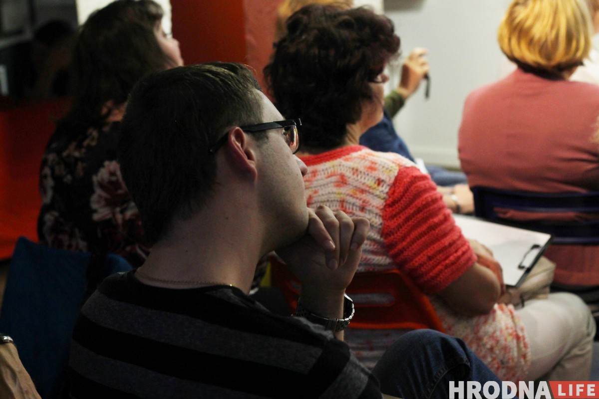 На "Мова Нанова" в Гродно выступил Александр Чумаков с рок-н-ролльными гуслями На "Мова Нанова" в Гродно выступил Александр Чумаков с рок-н-ролльными гуслями