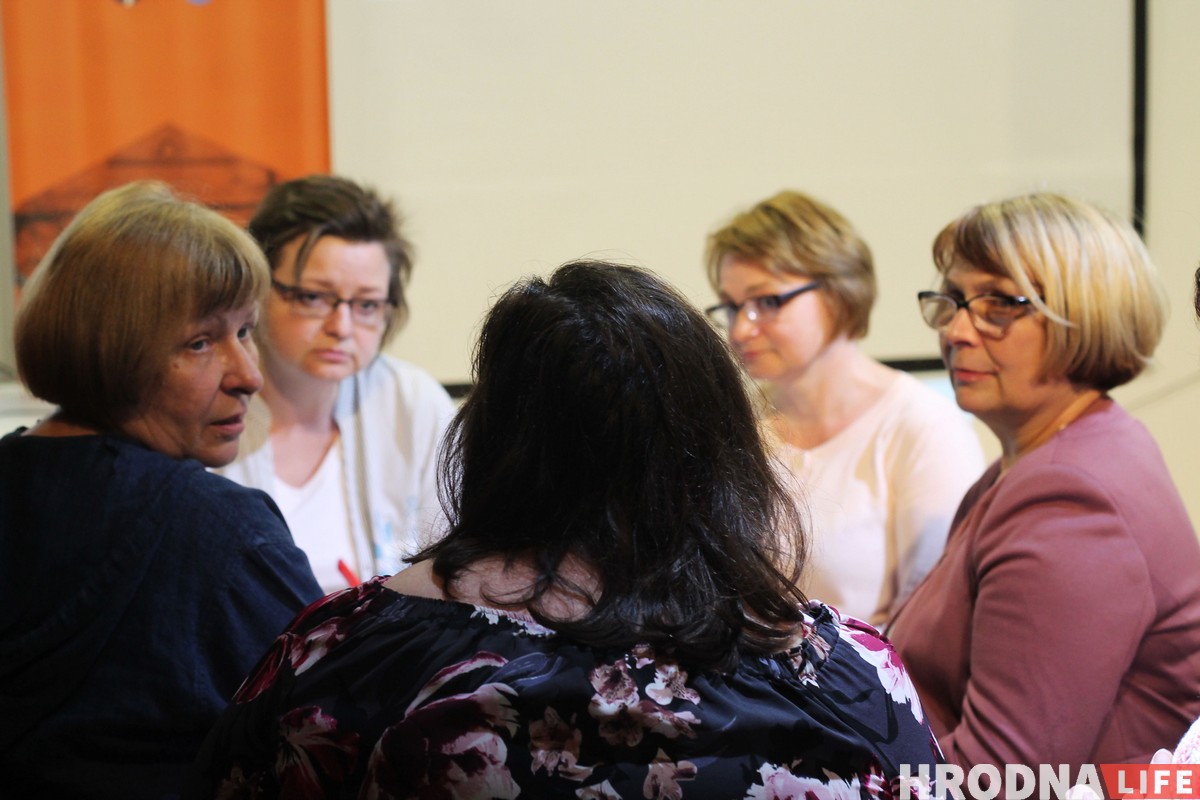 На "Мова Нанова" в Гродно выступил Александр Чумаков с рок-н-ролльными гуслями На "Мова Нанова" в Гродно выступил Александр Чумаков с рок-н-ролльными гуслями