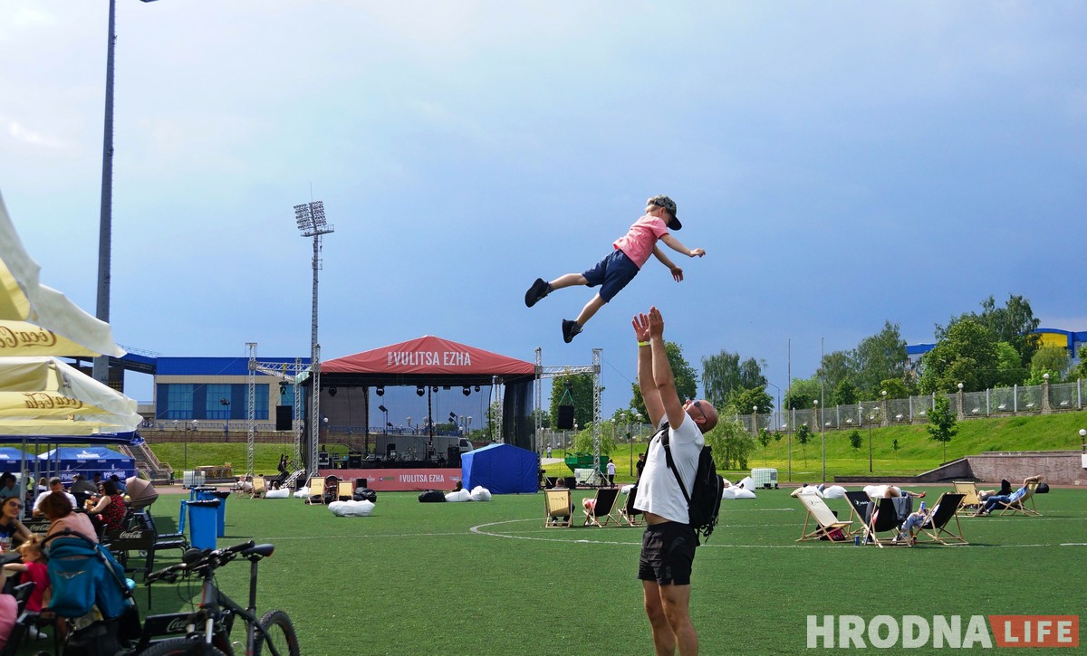 Гродно во второй раз встречал Vulitsa Ezha. Было вкусно, весело и солнечно Гродно во второй раз встречал Vulitsa Ezha. Было вкусно, весело и солнечно