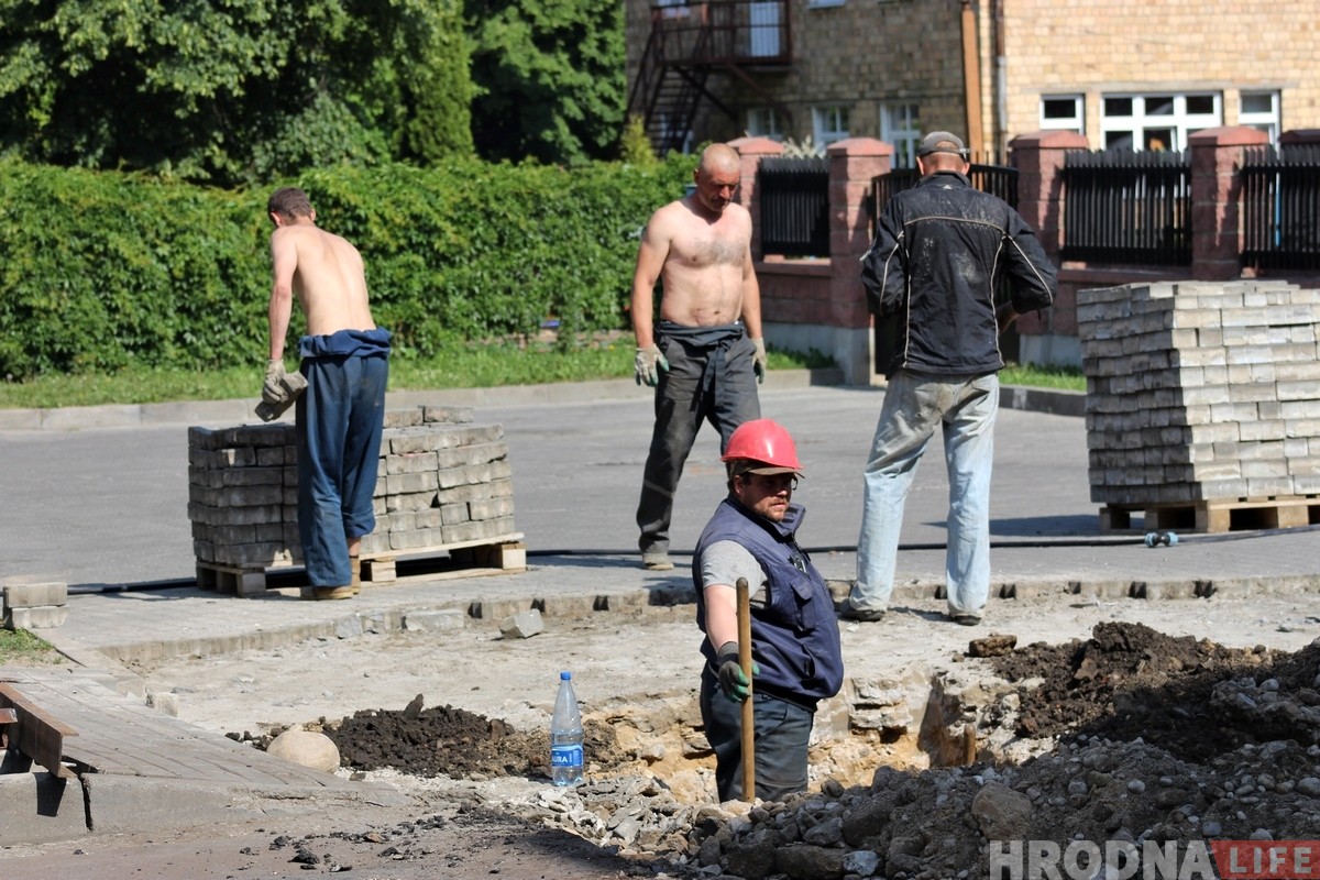 Улицу Большую Троицкую закрыли на ремонт Улицу Большую Троицкую закрыли на ремонт