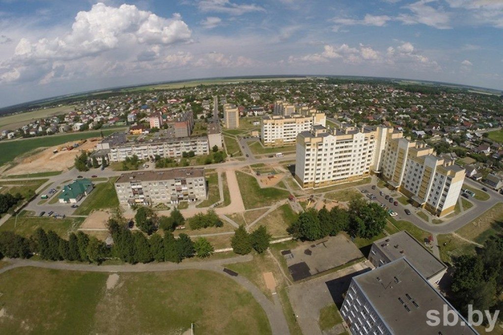 Многодетным семьям Гродненского района строят жилье в Скиделе
