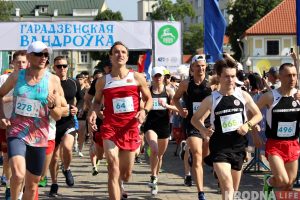 Третья "Гарадзенская вандроўка" прошла по улицах Гродно (ИЩИТЕ СЕБЯ) Третья "Гарадзенская вандроўка" прошла по улицах Гродно (ИЩИТЕ СЕБЯ)