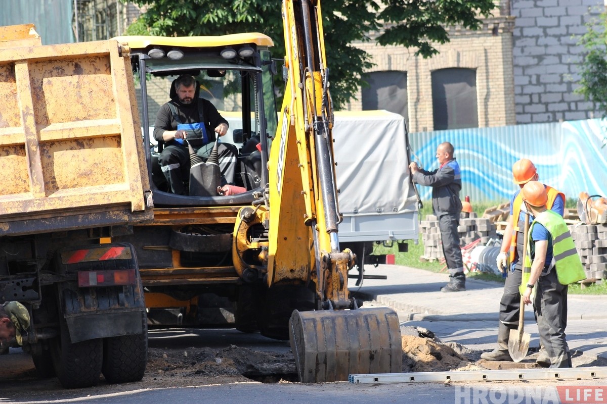 Улицу Большую Троицкую закрыли на ремонт Улицу Большую Троицкую закрыли на ремонт