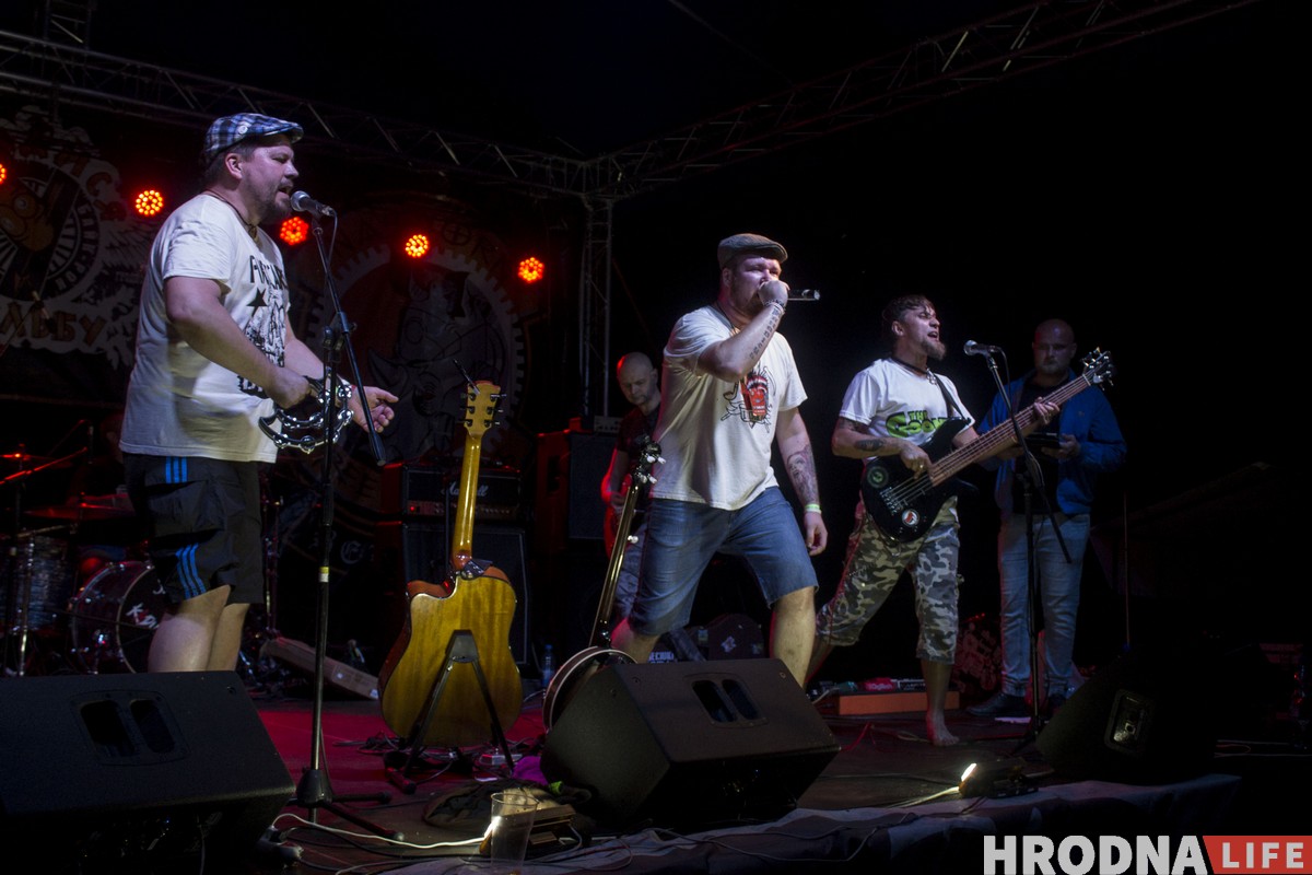 РСП, Dzieciuki и бесплатные татуировки. Как прошел байк-фестиваль «Хавайся ў бульбу-2019» РСП, Dzieciuki и бесплатные татуировки. Как прошел байк-фестиваль «Хавайся ў бульбу-2019»